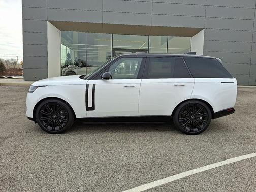 2025 Land Rover Range Rover P400 SE