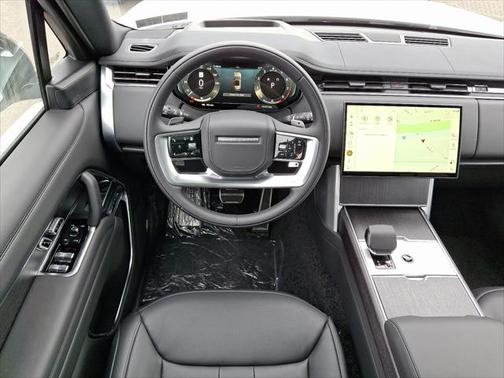 2025 Land Rover Range Rover P530 SE