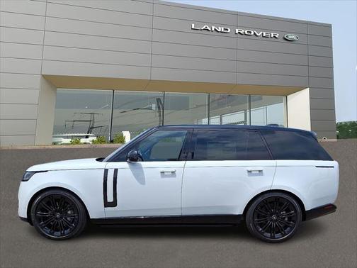2025 Land Rover Range Rover P400 SE 7 Seat