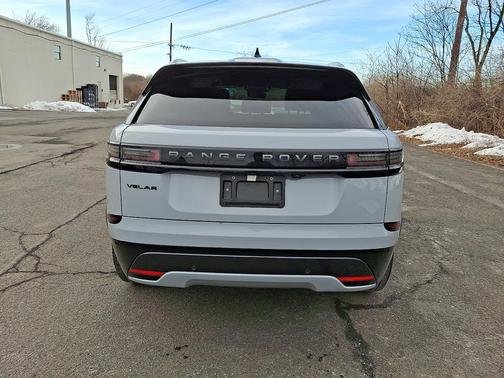 2026 Land Rover Range Rover Velar P250 SE R-Dynamic