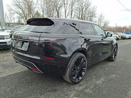 Santorini Black Metallic - 1AG 2026 Land Rover Range Rover Velar P250 SE R-Dynamic