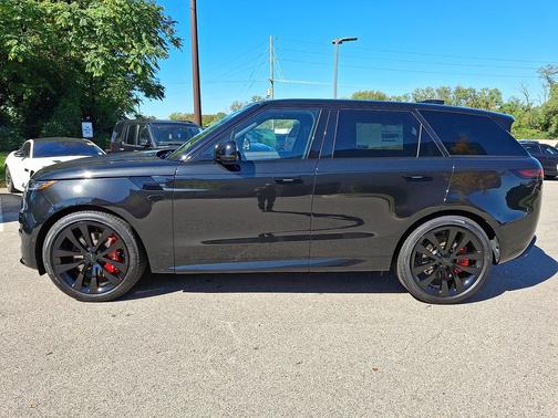 Santorini Black Metallic 2027 Land Rover Range Rover Sport SE