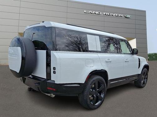 2026 Land Rover Defender P400 X-Dynamic SE
