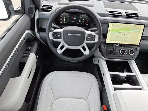 2026 Land Rover Defender P400 X-Dynamic SE