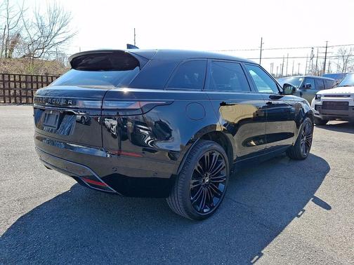 Silver 2020 Land Rover Discovery HSE