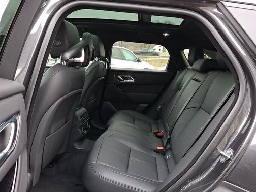 2026 Land Rover Range Rover Velar P400 Dynamic SE