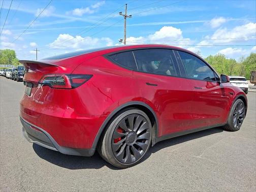 2024 Tesla Model Y Performance Dual Motor All-Wheel Drive