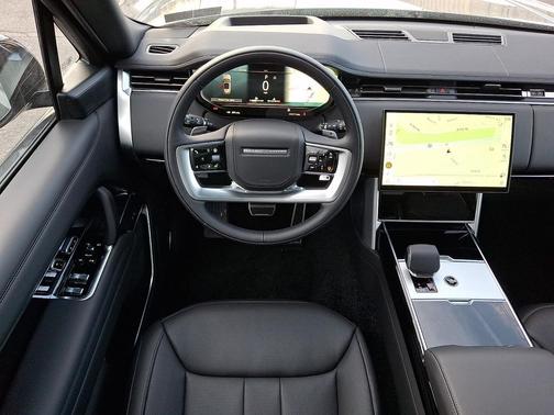 2026 Land Rover Range Rover P400 SE