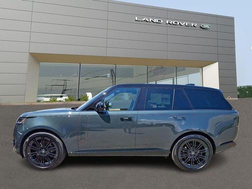 2025 Land Rover Range Rover P400 SE