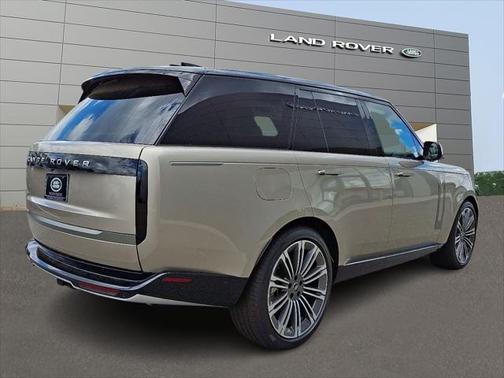 2025 Land Rover Range Rover P530 SE