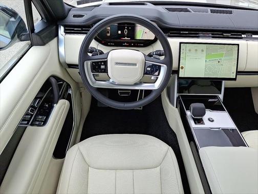 2025 Land Rover Range Rover P530 SE
