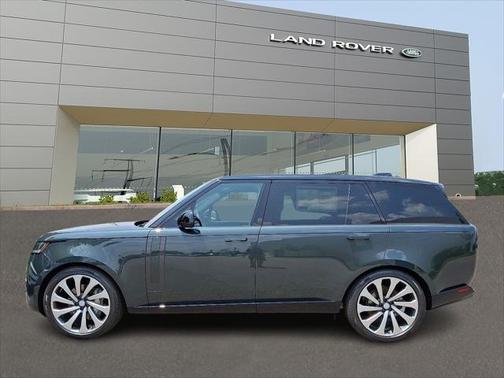 2025 Land Rover Range Rover P400 SE 7 Seat