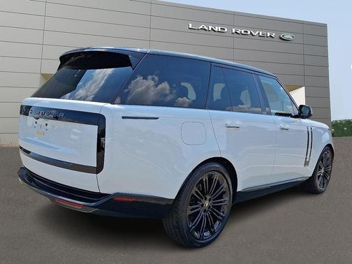 2025 Land Rover Range Rover P400 SE