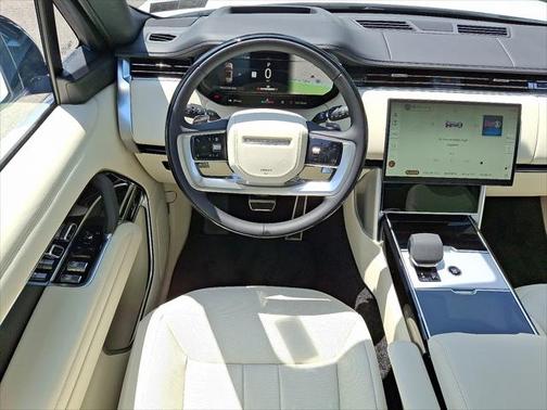 2025 Land Rover Range Rover P400 SE