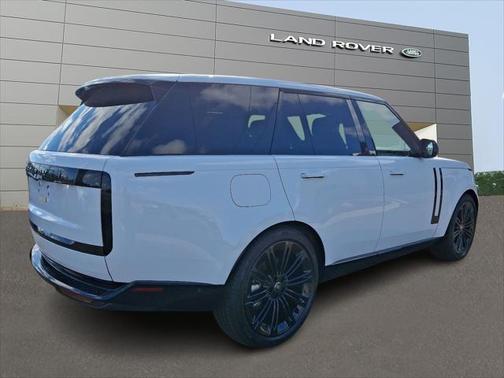 2025 Land Rover Range Rover P400 SE