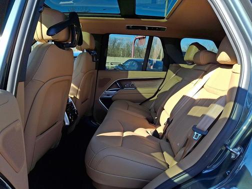 2026 Land Rover Range Rover P400 SE