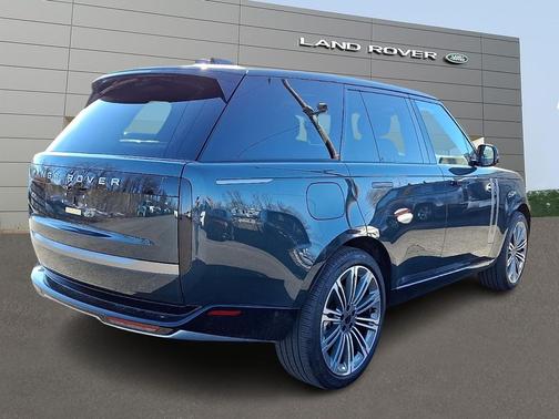 2026 Land Rover Range Rover P400 SE