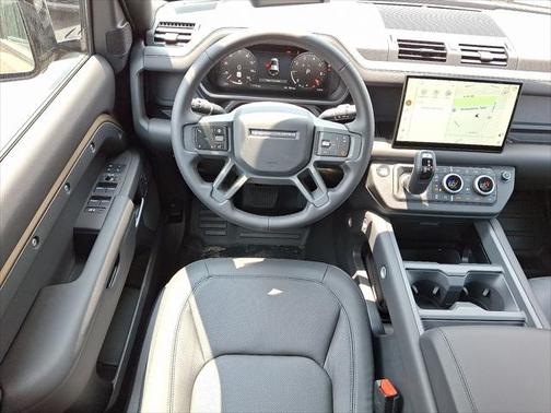 2025 Land Rover Defender 110 P400 X-Dynamic SE