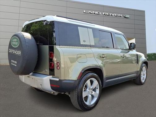 2022 Land Rover Defender 110 SE