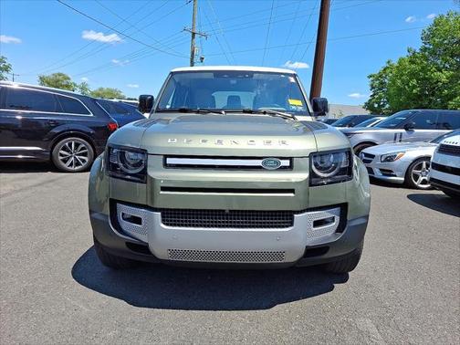 2022 Land Rover Defender 110 SE