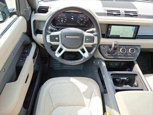 2022 Land Rover Defender 110 SE