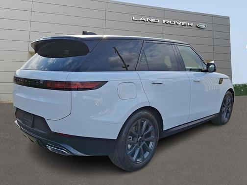 2026 Land Rover Range Rover Sport SE