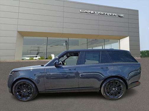2025 Land Rover Range Rover P530 SE