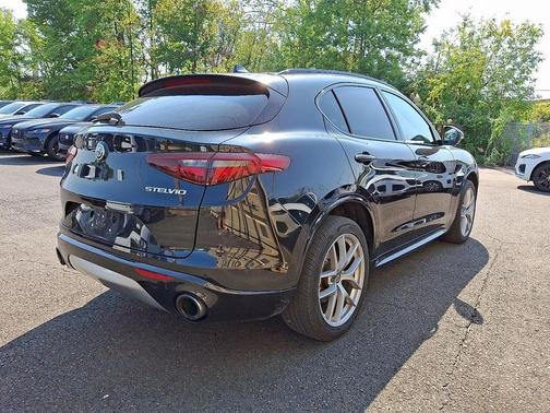 2020 Alfa Romeo Stelvio Ti Sport