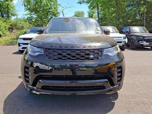 Santorini Black Metallic 2023 Land Rover Discovery P360 S R-Dynamic