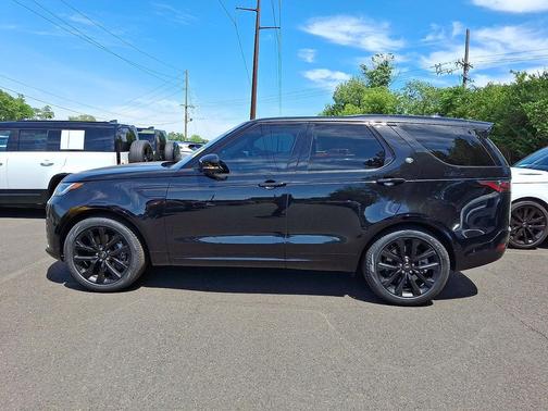Santorini Black Metallic 2023 Land Rover Discovery P360 S R-Dynamic