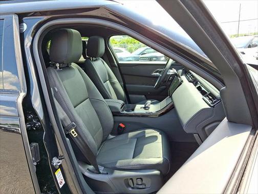 2026 Land Rover Range Rover Velar P400 Dynamic SE