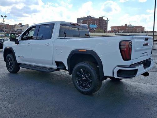 Summit White 2026 GMC Sierra 2500 4WD Crew Cab 159" AT4