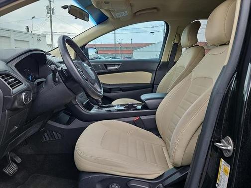 Tuxedo Black Metallic 2015 Ford Edge 4dr SE FWD