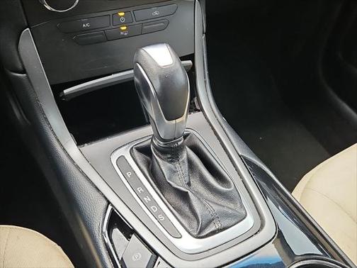 Tuxedo Black Metallic 2015 Ford Edge 4dr SE FWD