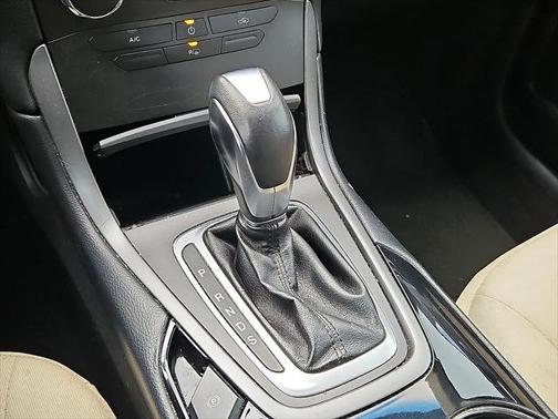 Tuxedo Black Metallic 2015 Ford Edge 4dr SE FWD