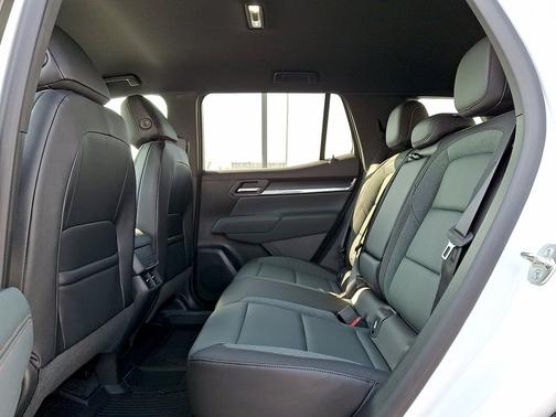 Summit White 2026 GMC Terrain AWD 4dr AT4