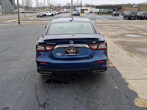 2023 Nissan Maxima SV