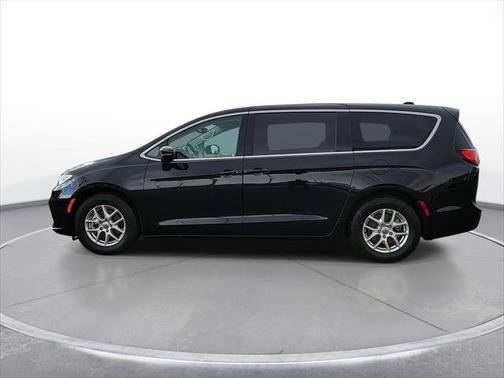 2024 Chrysler Pacifica Touring L FWD