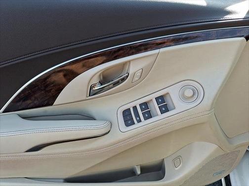 White Frost Tricoat 2016 Buick LaCrosse 4dr Sdn Premium I FWD