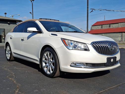 White Frost Tricoat 2016 Buick LaCrosse 4dr Sdn Premium I FWD