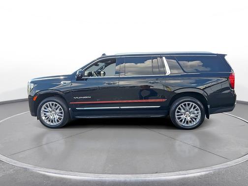 Onyx Black 2023 GMC Yukon XL 4WD 4dr SLT