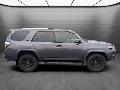 Magnetic Gray Metallic 2022 Toyota 4Runner SR5 Premium 2WD (Natl)