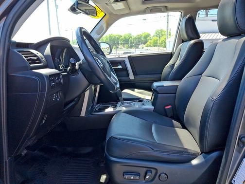 Magnetic Gray Metallic 2022 Toyota 4Runner SR5 Premium 2WD (Natl)