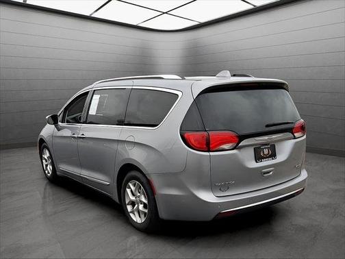 2020 Chrysler Pacifica Limited FWD