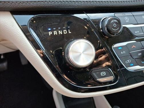 Billet Silver Metallic Clearcoat 2020 Chrysler Pacifica Limited FWD