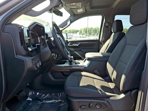 Sterling Gray Metallic 2023 Chevrolet Silverado 1500 4WD Crew Cab 147" RST