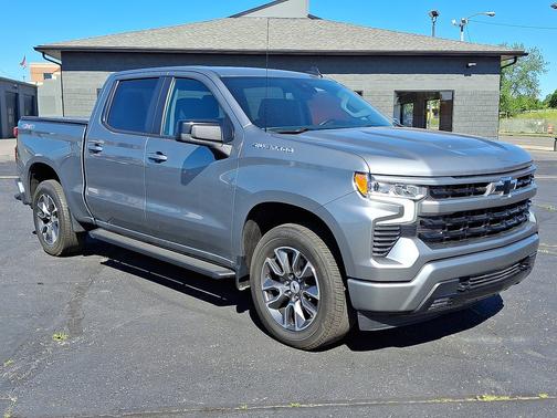 Sterling Gray Metallic 2023 Chevrolet Silverado 1500 4WD Crew Cab 147" RST