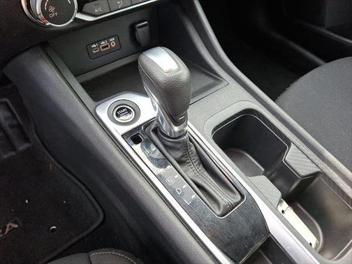 Brilliant Silver Metallic 2023 Nissan Sentra SV CVT