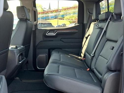 Glacier White Tricoat 2026 GMC Sierra 1500 4WD Crew Cab 157" Denali