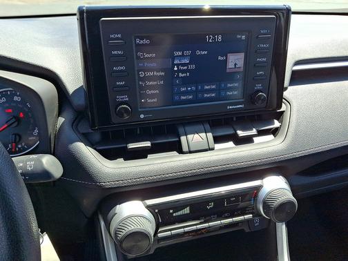 White 2022 Toyota RAV4 LE AWD (Natl)